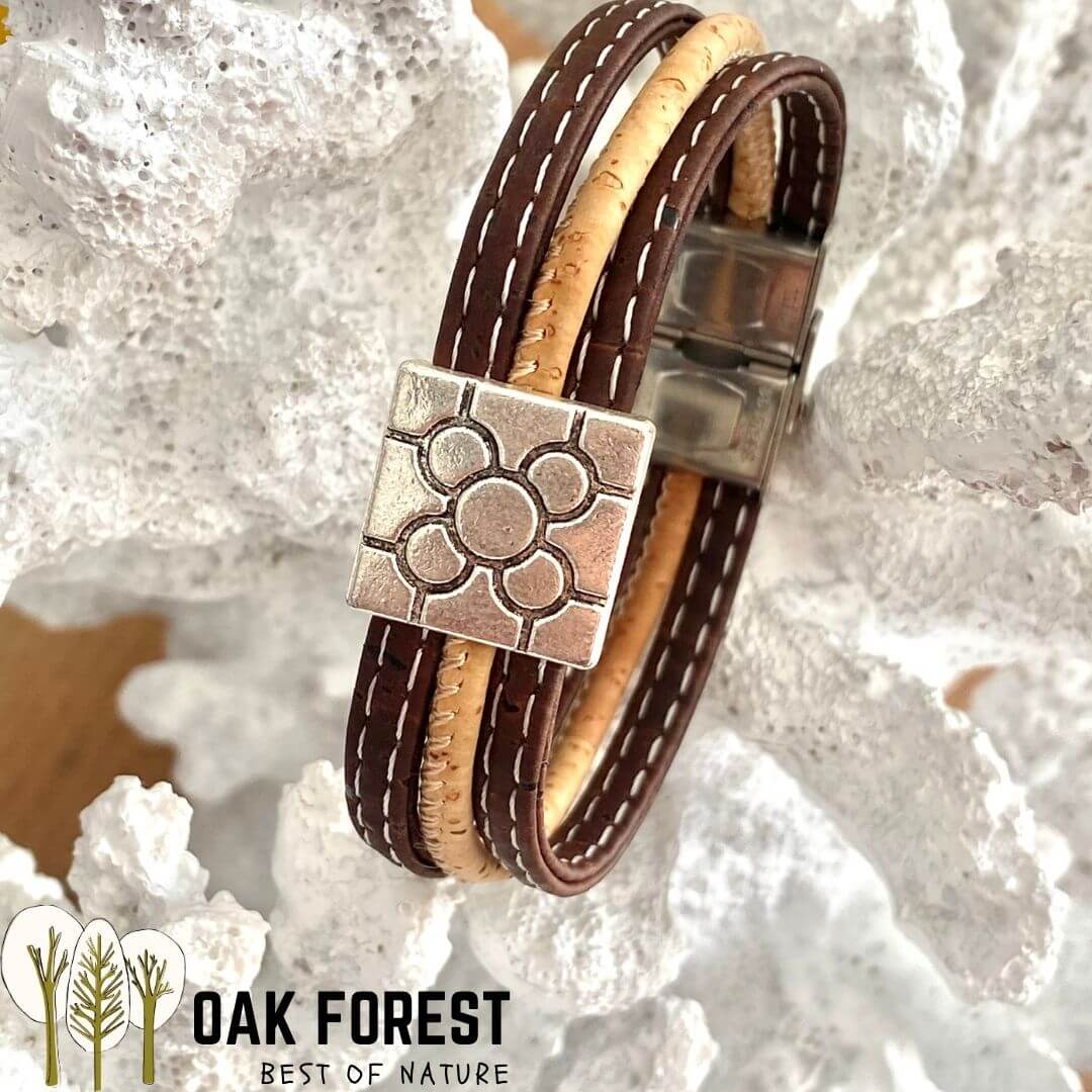 bracelet liege femme pas cher - bracelet liege fleuri - bracelet liège pour femme - bijoux en liège fleuri - bijoux femme portugal - idée cadeau fête des mères - bracelet fille vegan- bijou en bois - bijoux liege - bijou portugal - bijoux fantaisie pas cher