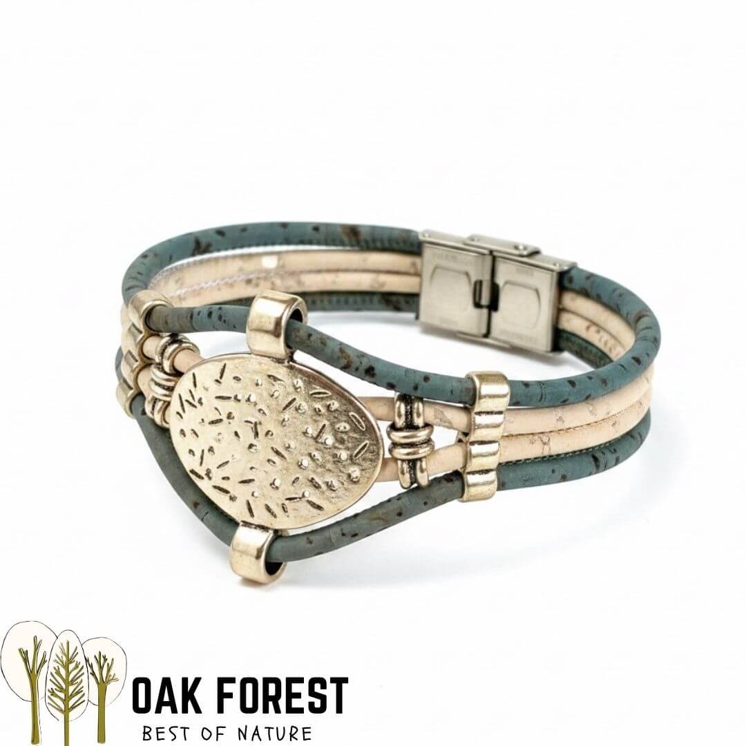 Bracelet en liège blanc et bleu avec médaillon martelé argenté et fermoir en acier — modèle Mandala