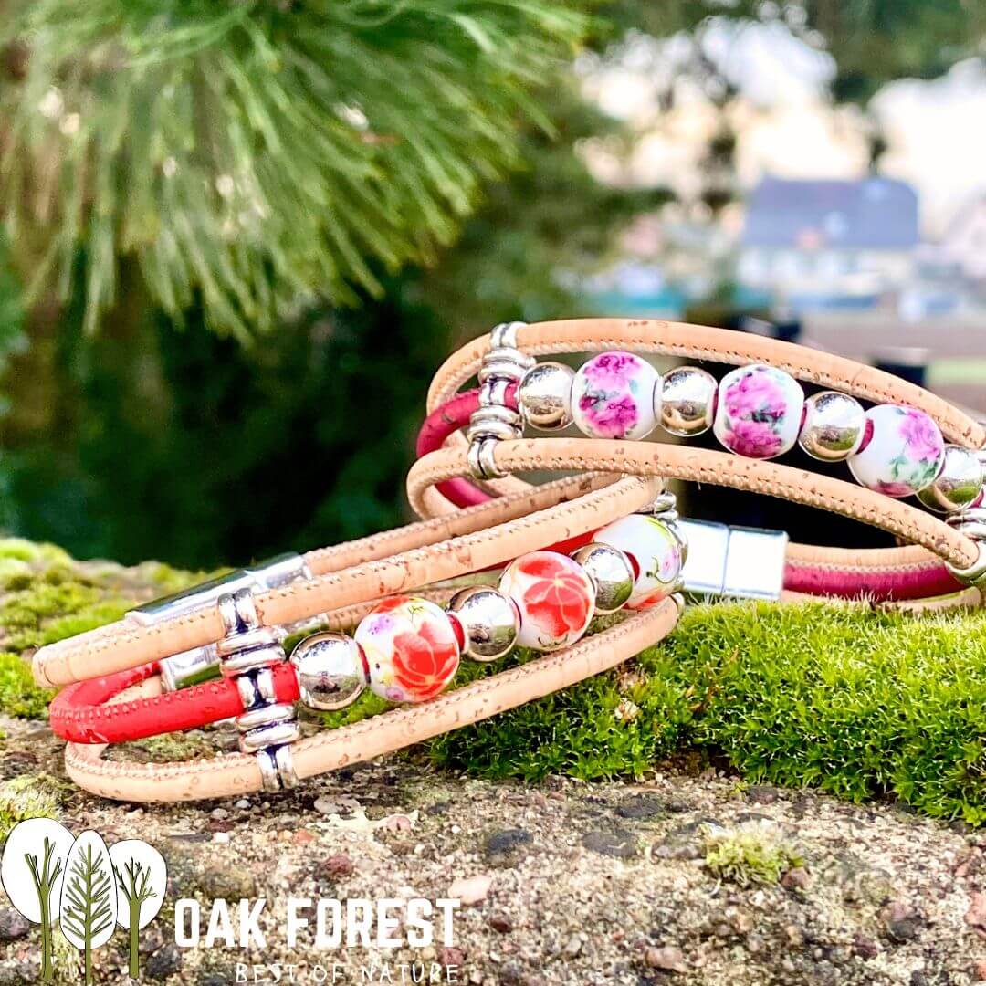 bracelet liege femme vegan - bracelet en liege - bracelet liège portugal - bracelet liège noir et or - bracelet femme noir or - bracelet en liège vegan - bracelet chic - bracelet fleurs femme - bracelet femme été - bracelet fantaisie - idée cadeau femme - anniversaire femme - bracelet coloré vegan - bracelet éthique - ecoresponsable