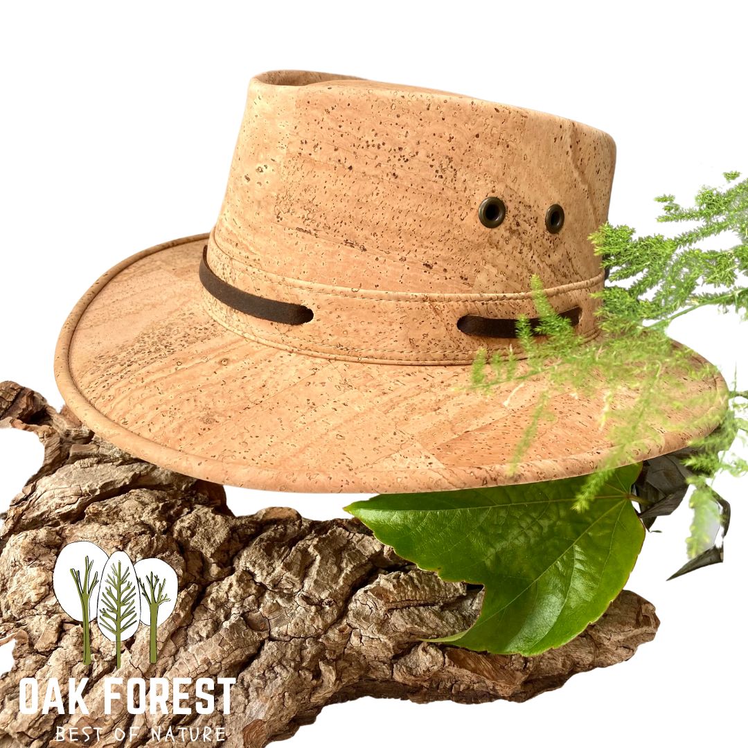 chapeau beret - béret - béret femme - béret homme - béret vegan - béret vegan homme - béret français - bérets - béret chapeau - chapeau beret homme - casquette homme - béret liège - beret liege - béret en liege - beret en liege - casquettes bérets homme - béret cuir végétal - beret femme cuir végétal - cuir vegetal - bonnet béret - casquette vegan - chapeau en liège - chapeau marron homme - chapeau Indiana Jones