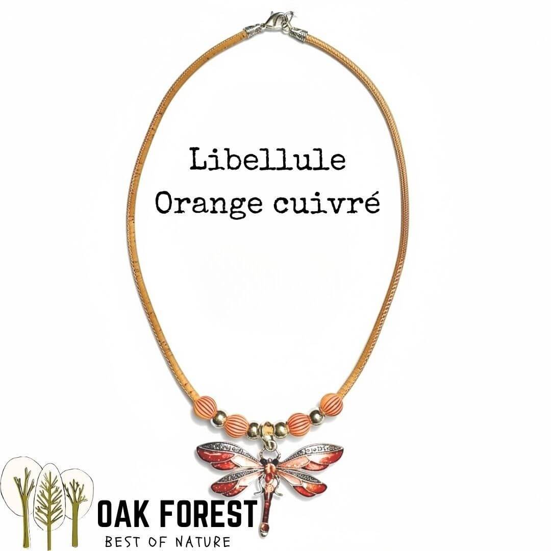 Collier en liège Libellule Color violet, pendentif libellule émaillé orange cuivré sur cordon liège avec perles orange