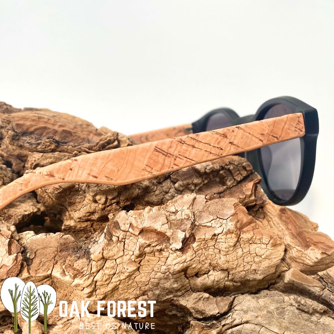 lunette de soleil en liège - lunettes de soleil en liège - lunettes de soleil en liege - lunette de soleil en liege - lunettes vegan - lunette vegan - lunettes artisanales - lunettes bois - lunettes en bois - lunettes de soleil stylées - lunettes de soleil liège - lunettes de soleil tendances - lunettes femme - lunettes homme - lunettes mixte soleil - lunette mixte soleil vegan