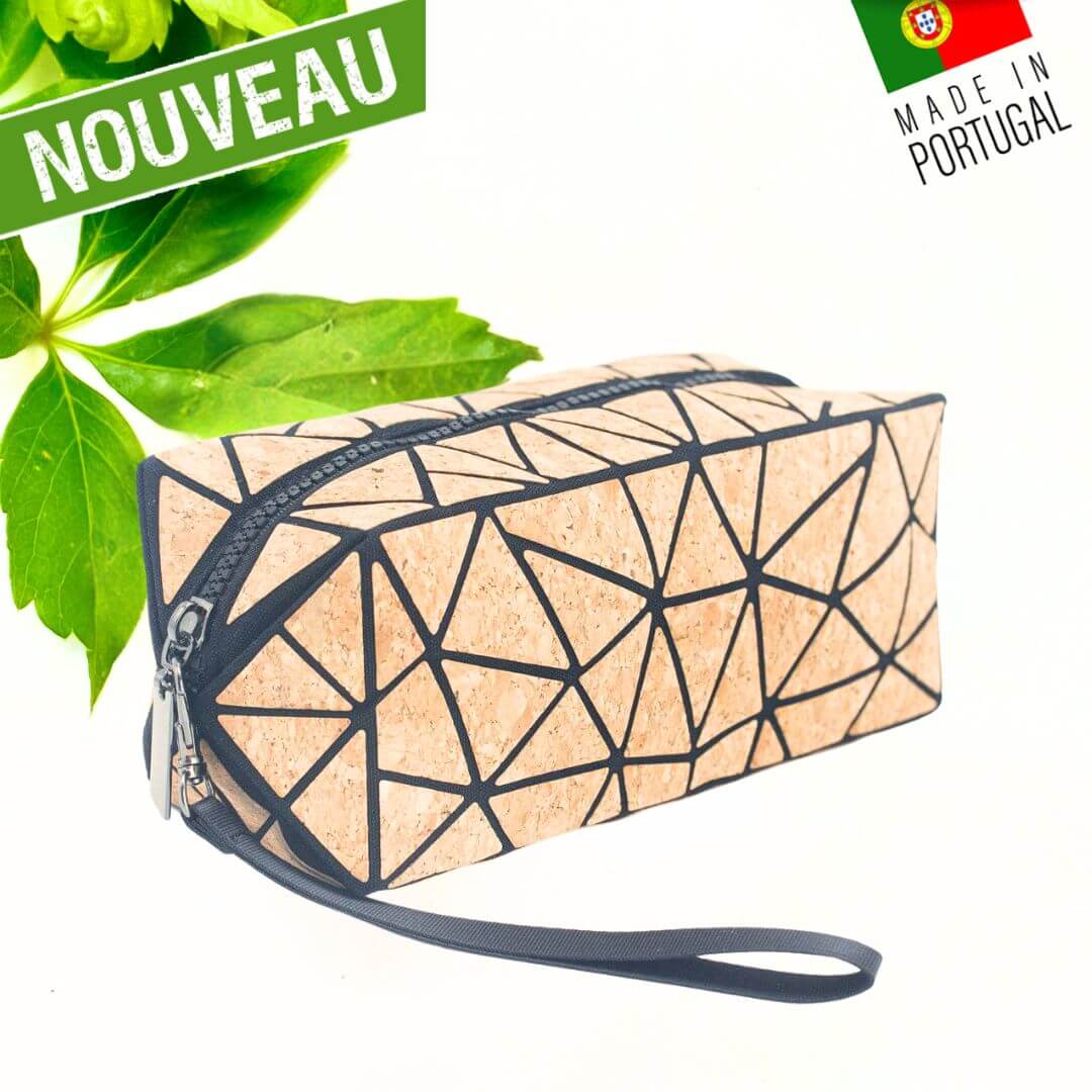 trousse de rangement - trousse à maquillage - trousse écolier - pochette femme moderne - pochette liege vegan - pochette en liège - pochette ne liege portugal - pochette de rangement polyvalente - pochette origami - pochette naturelle en cuir végétal - idée cadeau femme vegan - pochette noire de rangement - porte monnaie vegan en liege - porte monnaie - trousse de voyage -