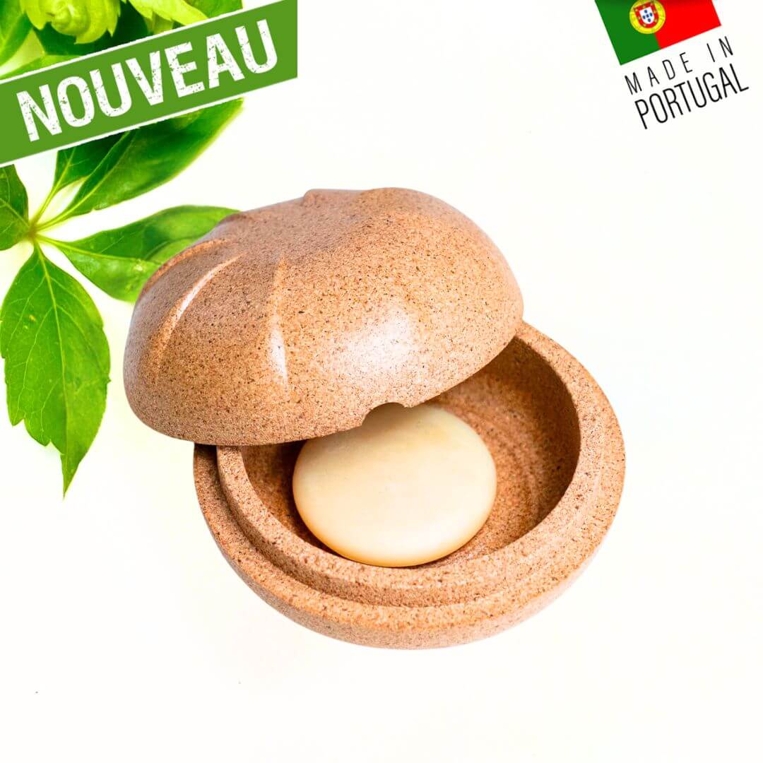 porte savon en liège vegan - boite à savon - boite savon voyage - boite savon ecoresponsable - porte savon naturel - porte savon recyclé - rangement savon - boite transport savon - boite savon salle de sport - boite en liège portugal - accessoire salle de bain naturel