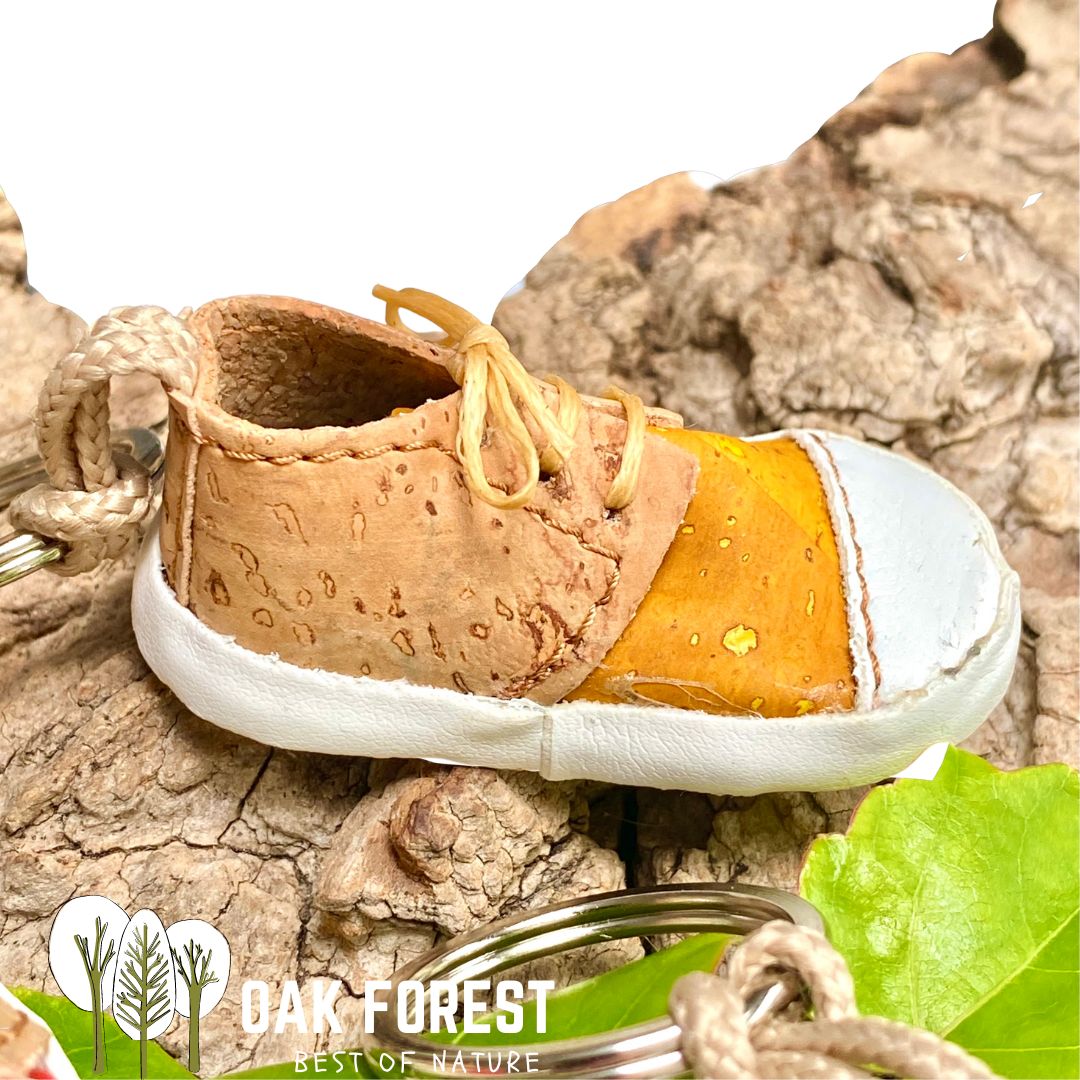 porte clés vegan en liege - porte clé fleur - idée cadeau femme - fleurs métallique - porte clé fleur - porte clé liège portugal - porte clé basket converse - porte clé chaussure - porte clé maison - porte clé voiture - porte clé cadeau - porte-clé portugal