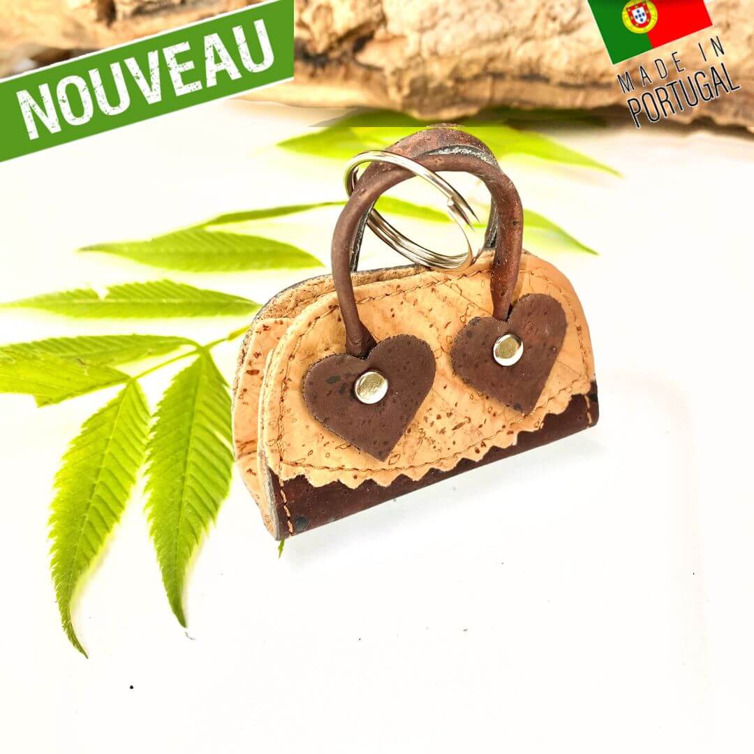 porte clés vegan en liege - porte clé fleur - idée cadeau femme - fleurs métallique - porte clé fleur - porte clé liège portugal - porte clé basket converse - porte clé chaussure - porte clé maison - porte clé voiture - porte clé cadeau - porte-clé portugal