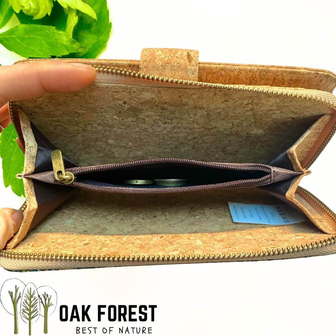 portefeuille liège portugal - portefeuille en liège femme - portefeuille vegan en liège - portefeuille vegan grand format - portefeuille géométrique - idée cadeau - portefeuille femme dépliant liege - portefeuille femme original - portefeuille ecoresponsable femme