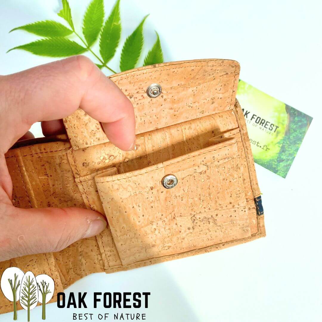 portefeuille vegan homme liège - portefeuille compacte homme naturel - portefeuille cuir vegetal - portefeuille végétalien - portefeuille homme portugal - portefeuille fete des pères - portefeuille beige en bois - portefeuille idée cadeaux