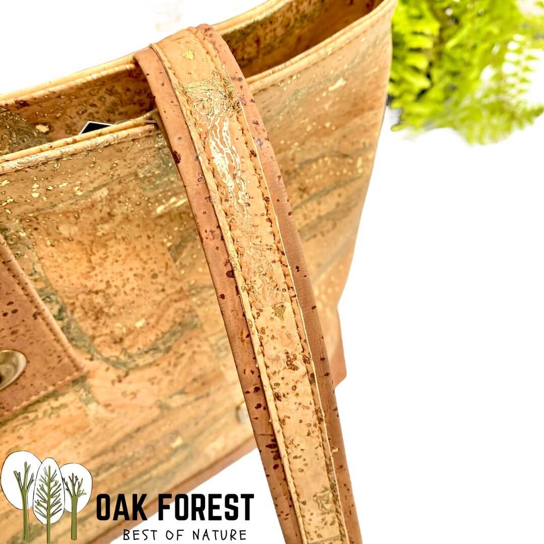 sac en liège portugal - mode durable - sac à main liege design - sac léger - sac matériau renouvelable - alternative cuir vegan - liège durable - liege écologique - sac femme écologique - sac femme naturel - sac en liège - sac en bois écologique - sac durable femme moderne - sac porté épaule