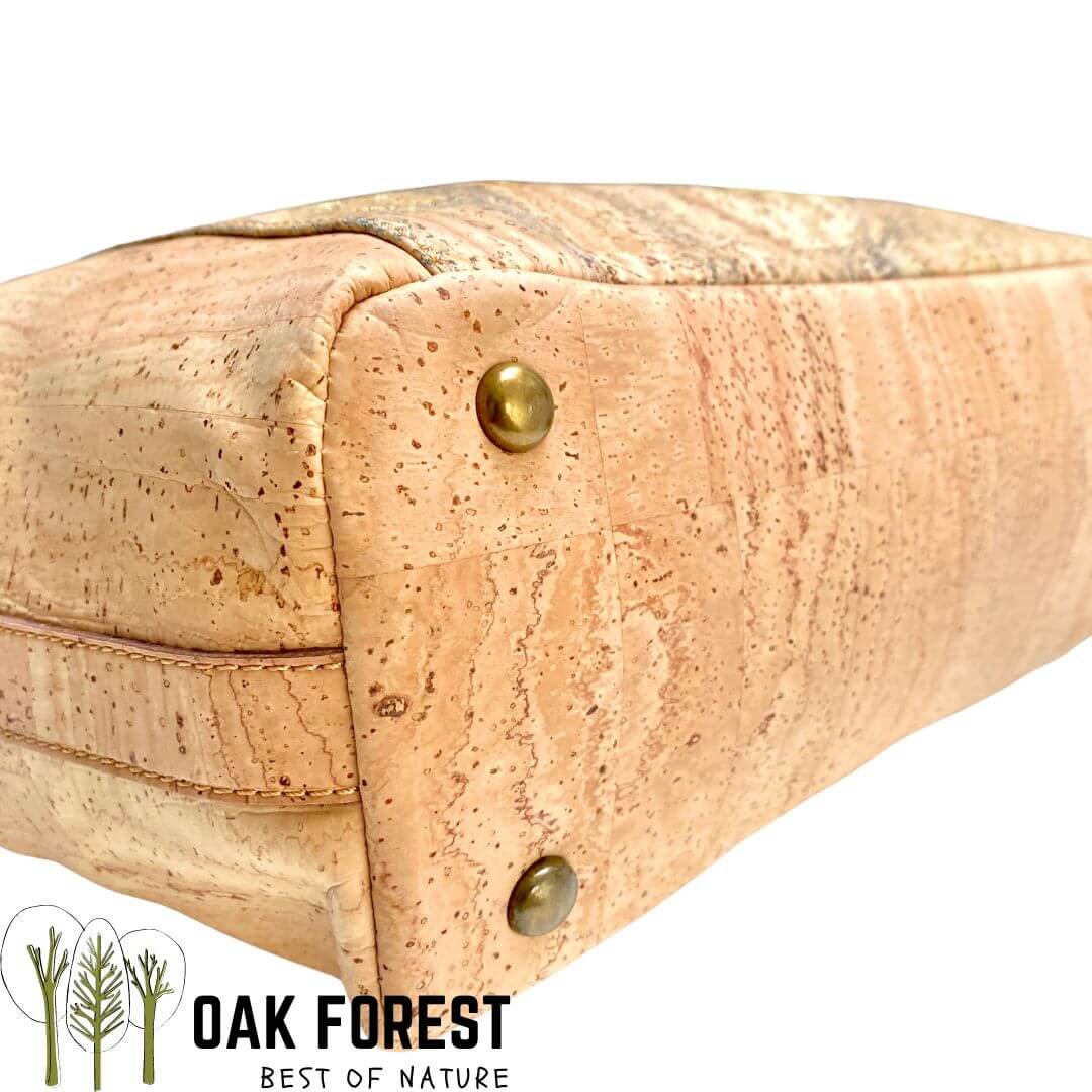 sac cartable homme vegan - sac bandouliere homme vegan liège - sac liège vegan - cartable vegan en liège Portugal - sac léger en liège - sac cuir végétal femme - cartable femme vegan - besace en liege vegan - besace homme camel - sac camel en liege vegan - sac made in France - sac homme made in France - sac Montado - sac liege Montado - Montado