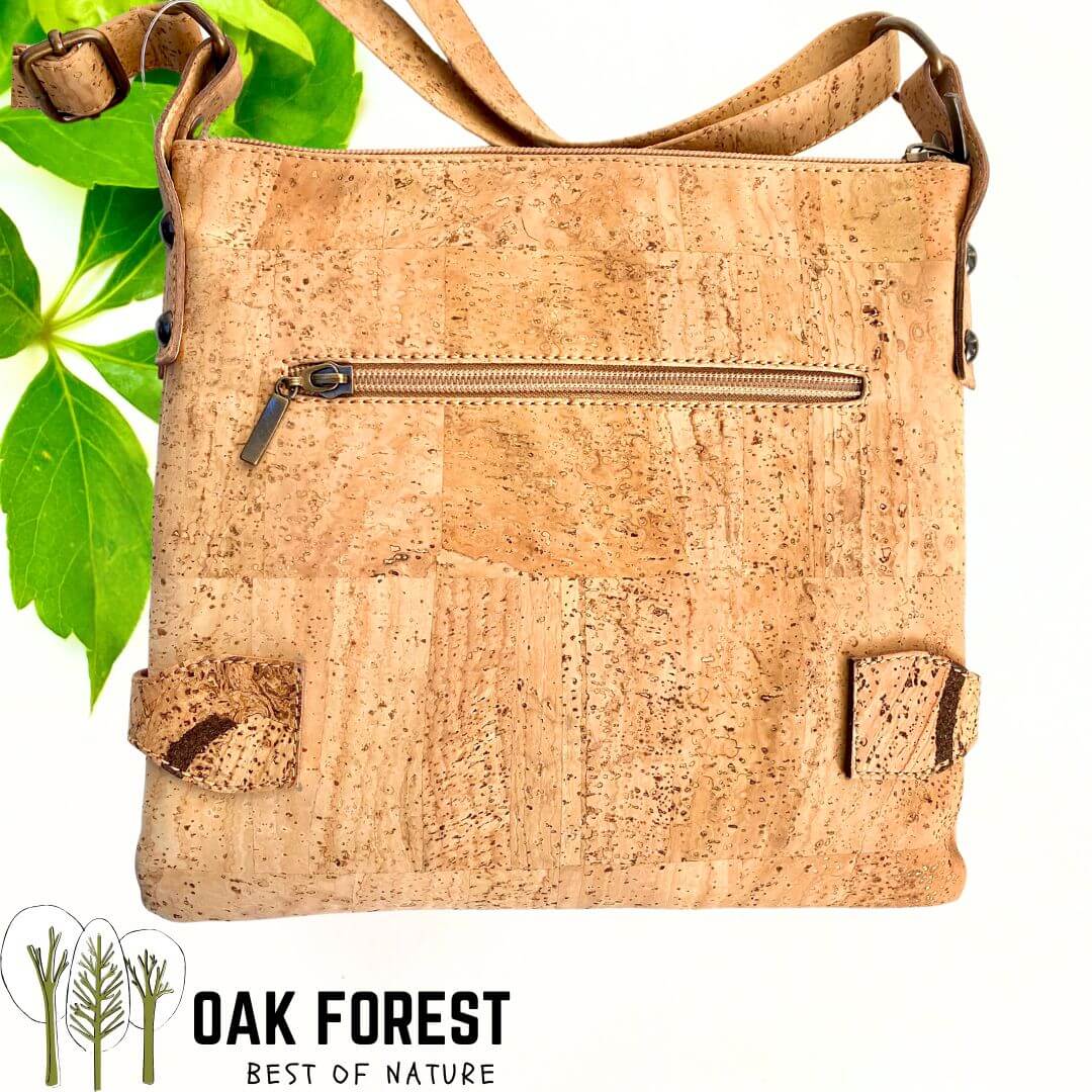 sac en liège - sac en liege - sac bandoulière en liège - sac bandouliere en liege - sac à main liège - sac bandoulière femme - sac origami - sac original - sac vegan - sac cuir végétal - sac bandoulière pas cher - sac bandoulière petit prix- sac naturel - petit sac fille - sac pratique - sac géométrique-sac à main en liège portugal - mode éthique - liège durable - liège écologique - artisanat durable - portugal - arbre de vie - sac naturel femme - idée cadeau écologique - sac vegan femme