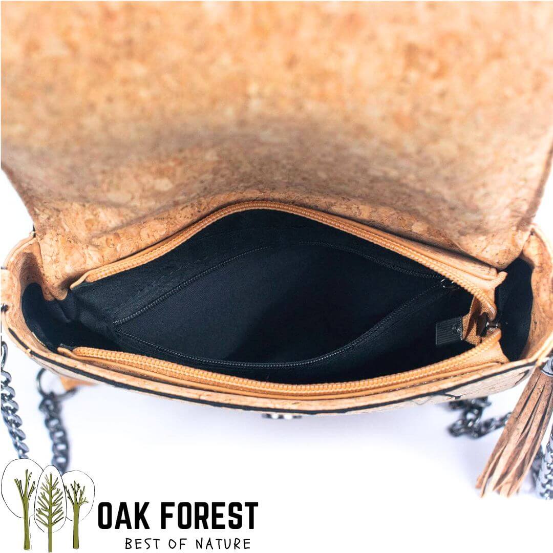 sac en liège - sac en liege - sac bandoulière en liège - sac bandouliere en liege - sac à main liège - sac bandoulière femme - sac origami - sac original - sac vegan - sac cuir végétal - sac bandoulière pas cher - sac bandoulière petit prix- sac naturel - petit sac fille - sac pratique - sac géométrique-sac à main en liège portugal - mode éthique - liège durable - liège écologique - artisanat durable - portugal - arbre de vie - sac naturel femme - idée cadeau écologique - sac vegan femme