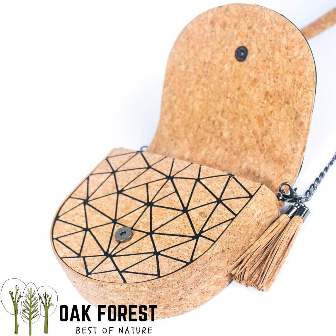 sac en liège - sac en liege - sac bandoulière en liège - sac bandouliere en liege - sac à main liège - sac bandoulière femme - sac origami - sac original - sac vegan - sac cuir végétal - sac bandoulière pas cher - sac bandoulière petit prix- sac naturel - petit sac fille - sac pratique - sac géométrique-sac à main en liège portugal - mode éthique - liège durable - liège écologique - artisanat durable - portugal - arbre de vie - sac naturel femme - idée cadeau écologique - sac vegan femme