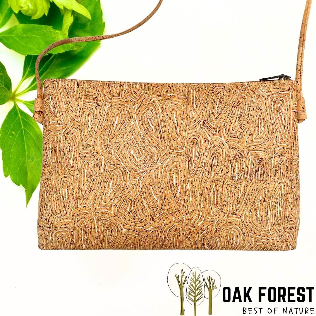 sac bandouliere vegan - sac bleu vegan -sac en liege - sac liege - sac liège - sac en liège portugal - petit sac bandouliere femme vegan - sac cuir végétal - sac cuir vegan - petit sac femme été - sac léger jeune fille - sac bleu fillette - sac à main fillette - sac rouge vegan - sac artisanal portugal - sac fait main France