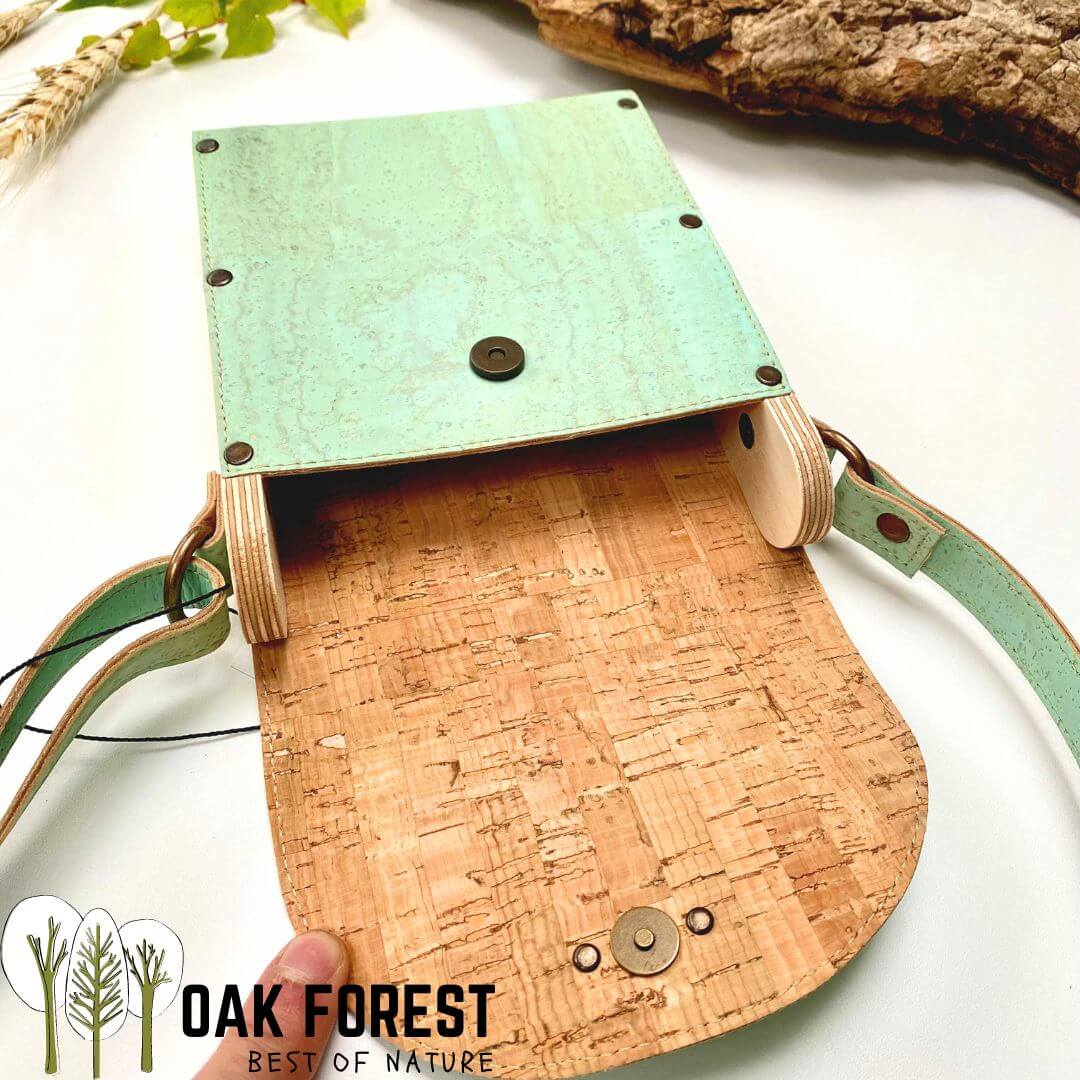 sac en liège - sac en liege - sac bandoulière en liège - sac bandouliere en liege - sac à main liège - sac bandoulière femme - sac origami - sac original - sac vegan - sac cuir végétal - sac bandoulière pas cher - sac bandoulière petit prix- sac naturel - petit sac fille - sac pratique - sac géométrique-sac à main en liège portugal - sac pastel femme - sac en bois femme vegan