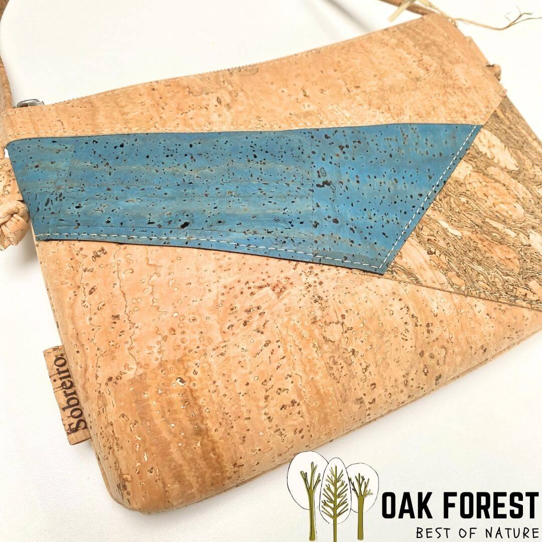 sac bandouliere vegan - sac bleu vegan -sac en liege - sac liege - sac liège - sac en liège portugal - petit sac bandouliere femme vegan - sac cuir végétal - sac cuir vegan - petit sac femme été - sac léger jeune fille - sac bleu fillette - sac à main fillette - sac rouge vegan - sac artisanal portugal - sac fait main France