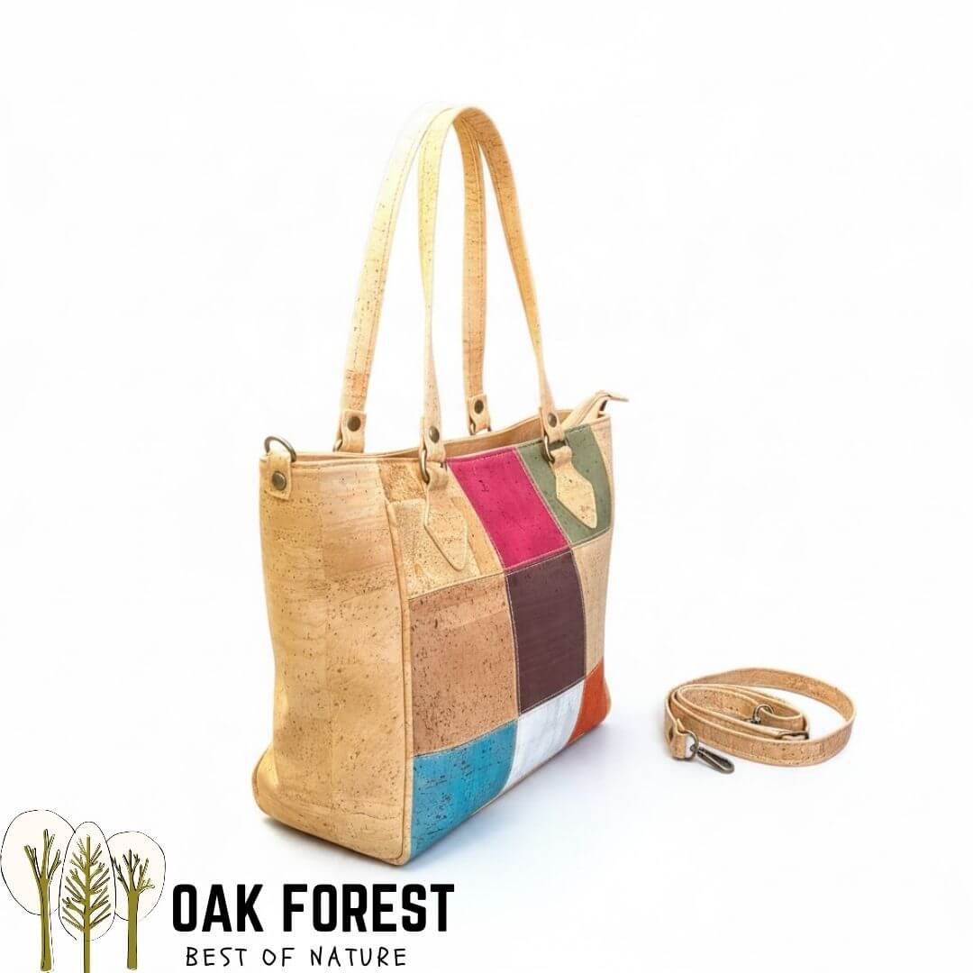 Sac à main Paleta en liège patchwork vu de trois-quarts avec sa sangle en liège