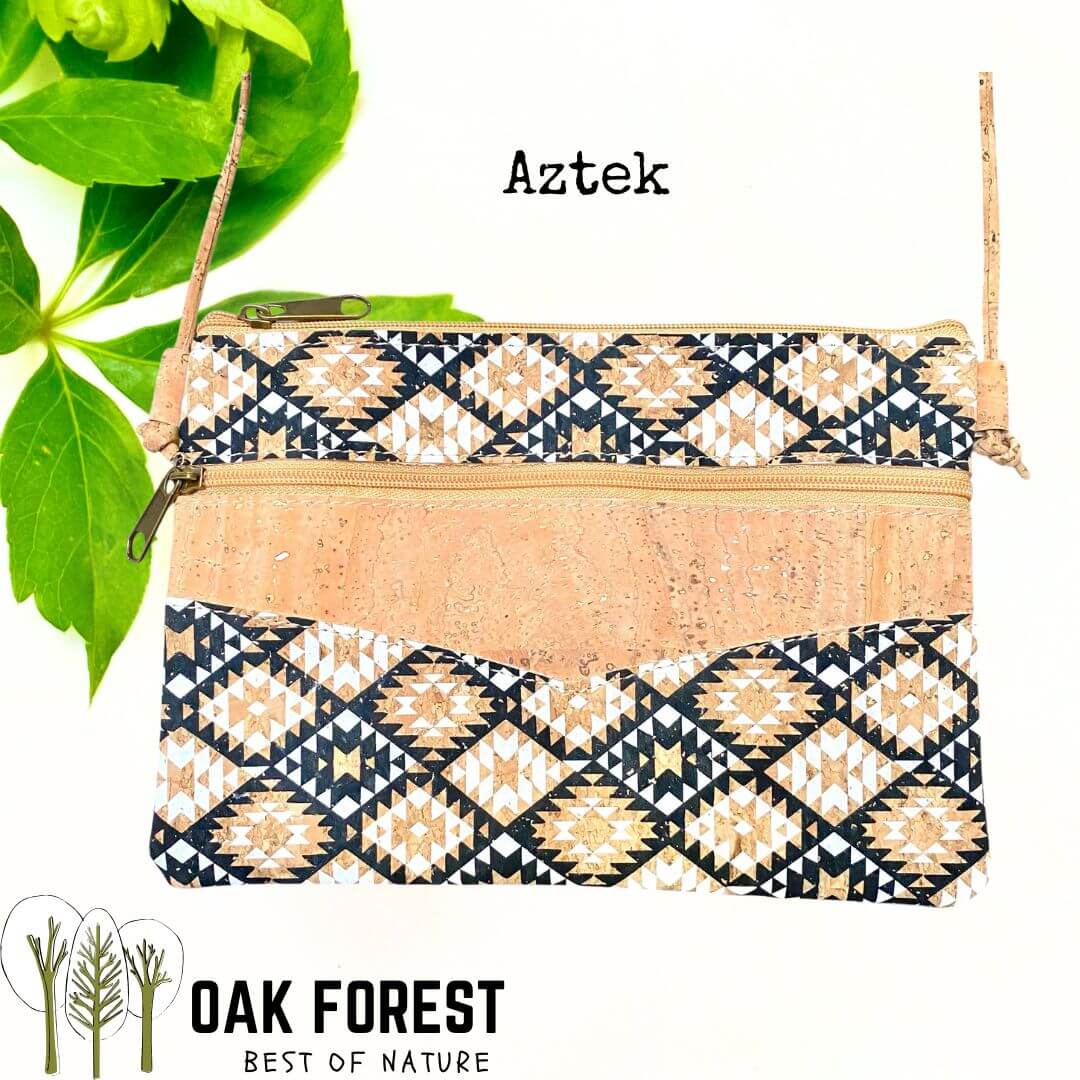 pochette vegan en liege - sac bandouliere liege - sac femme vegan - sac bandoulière en liège - sac liege portugal - pochette légère en liege - pochette cuir végétal - sac bandouliere femme vegan - petit sac léger - petit sac végétal - cuir vegan - pochette en liège - sac en liege léger - pochette fillette été - pochettes colorées été fille - sac femme vegan - sac caramel - sac camel vegan