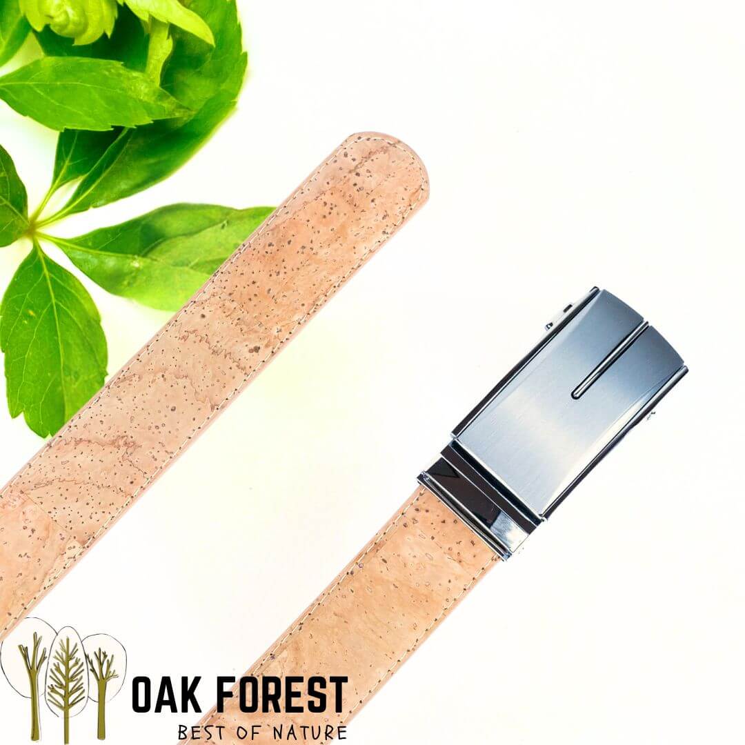 ceinture homme made in france - ceinture liege rouge - ceinture homme cuir végétal - ceinture liège made in portugal - ceinture vegan en liège - ceinture homme pas cher - ceinture artisanale en liege - ceinture fait main femme - ceinture colorée femme - ceinture légère en liège - ceinture sans trou vegan - ceinture sans trou liege