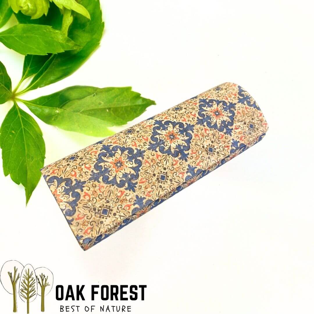 Étui à lunettes rigide vegan en liège naturel avec motifs géométriques losanges Azulejos bleus