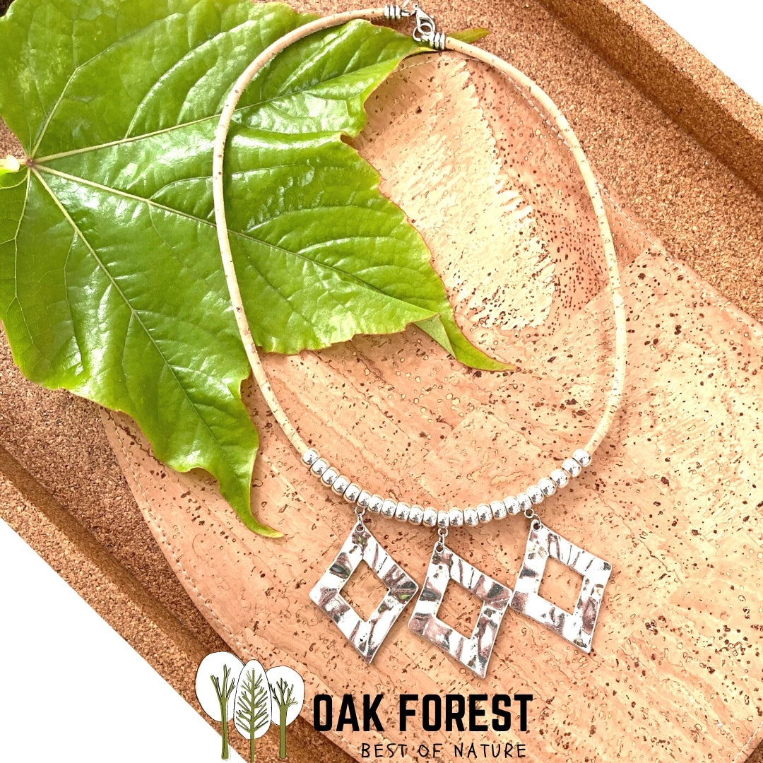 collier liege - collier en liege - collier liege - collier en liège - collier liège portugal - collier liege artisanal - liege made in France - collier vegan femme - collier Vegan en liege - idée cadeaux - idée cadeau - fête des mères - idée cadeau femme - idée cadeau maman - idées cadeaux anniversaire