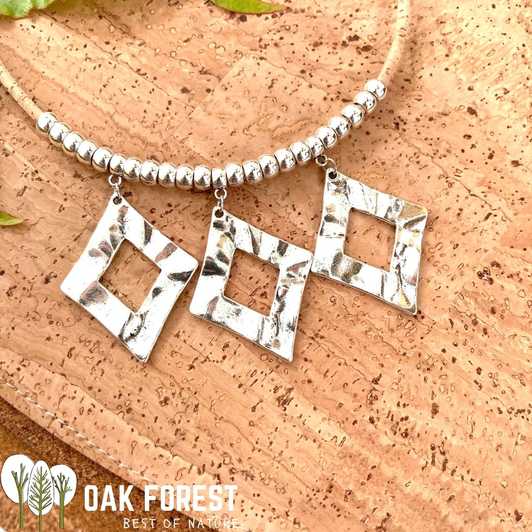 collier liege - collier en liege - collier liege - collier en liège - collier liège portugal - collier liege artisanal - liege made in France - collier vegan femme - collier Vegan en liege - idée cadeaux - idée cadeau - fête des mères - idée cadeau femme - idée cadeau maman - idées cadeaux anniversaire