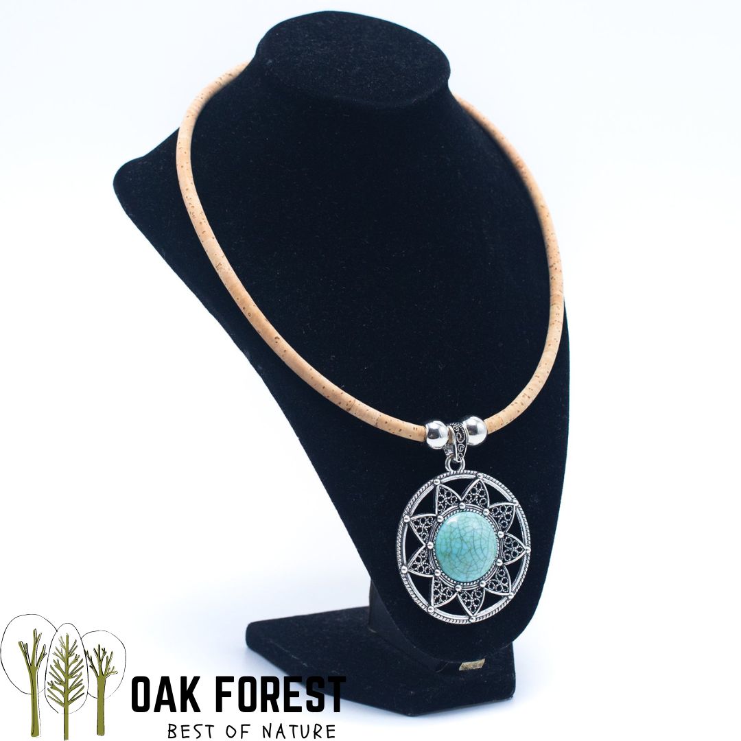 collier en liège - collier en liege - collier liège - collier liege - collier bois- Mandala- collier fantaisie - collier pas cher - idée cadeau noël - idée cadeaux Noel - pendentif - collier coeur - collier vegan - collier femme vegan - collier femme palmier - collier femme feuille portugal - collier bleu femme - collier soleil femme - collier turquoise femme
