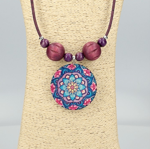 Handgefertigte Korkkette „Hippie Violett“