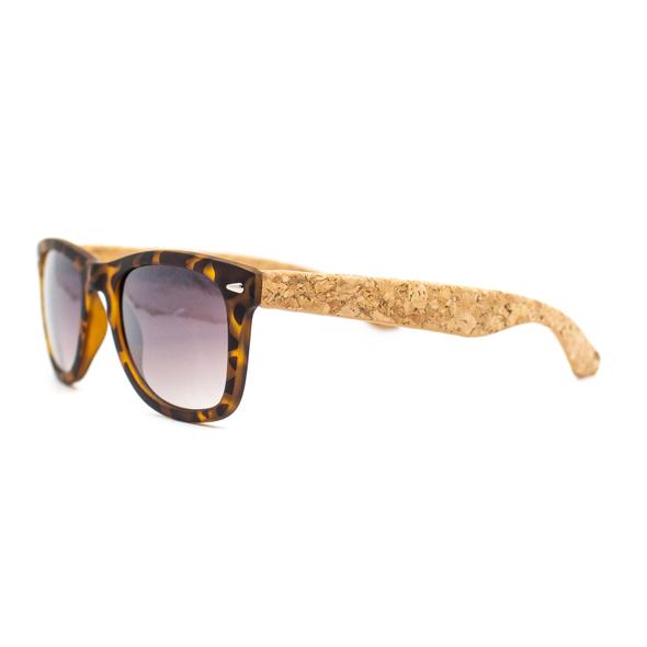 lunette de soleil en liège - lunettes de soleil en liège - lunettes de soleil en liege - lunette de soleil en liege - lunettes vegan - lunette vegan - lunettes artisanales - lunettes bois - lunettes en bois - lunettes de soleil stylées - lunettes de soleil liège - lunettes de soleil tendances - lunettes femme - lunettes homme