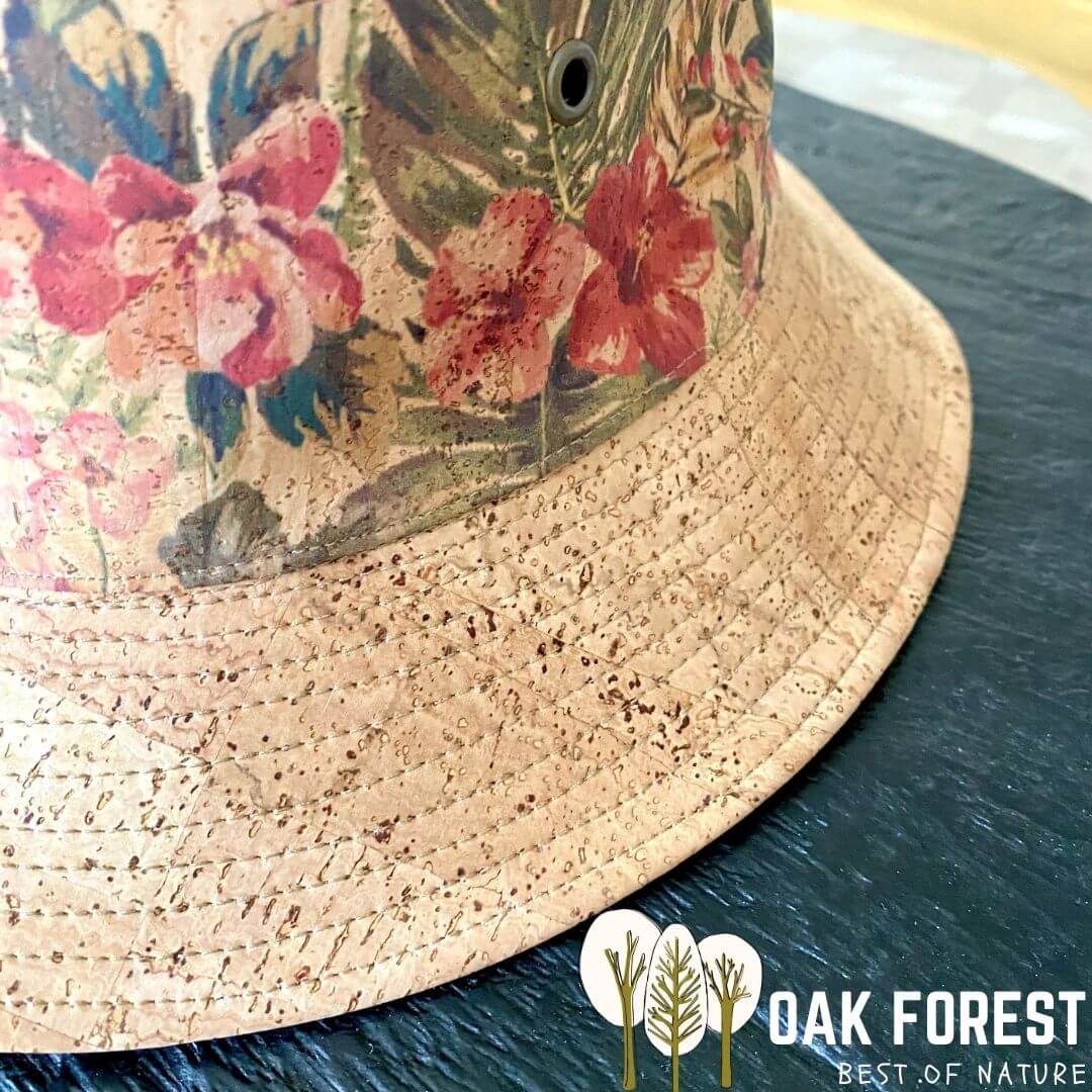 chapeau beret - béret - béret femme - béret homme - béret vegan - béret vegan homme - béret français - bérets - béret chapeau - chapeau beret homme - casquette homme - béret liège - beret liege - béret en liege - beret en liege - casquettes bérets homme - béret cuir végétal - beret femme cuir végétal - cuir vegetal - bonnet béret - casquette vegan - chapeau en liège - chapeau marron homme - chapeau Indiana Jones - chapeau Panama homme vegan - chapeau femme liege portugal - chapeau pêcheur - bob 