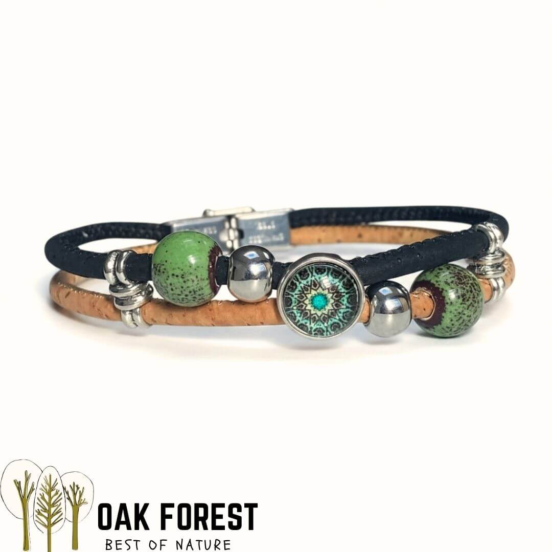Bracelet Amazonia complet à plat, double rang liège, fermoir magnétique et perles céramique vertes