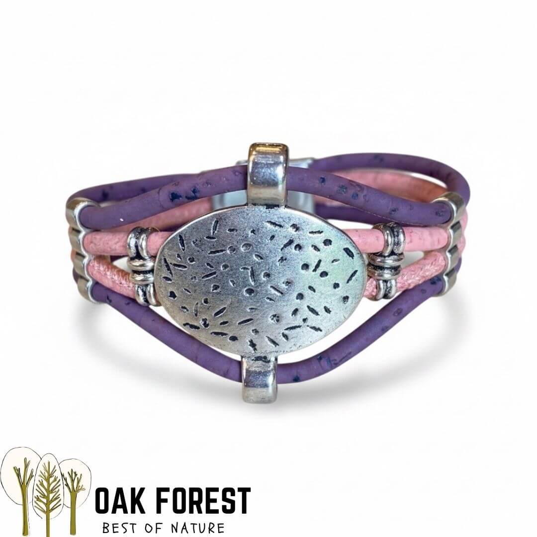 Bracelet en liège violet et rose avec médaillon martelé doré et fermoir en acier — modèle Mandala