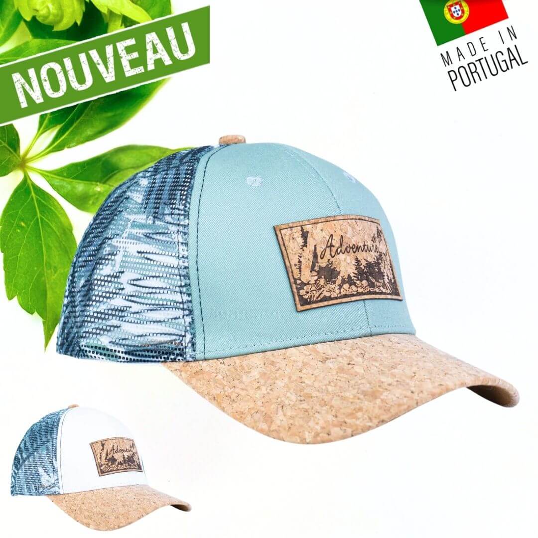 Les deux coloris de la casquette Adventure : bleu-vert et blanc, visière liège et mesh tropical