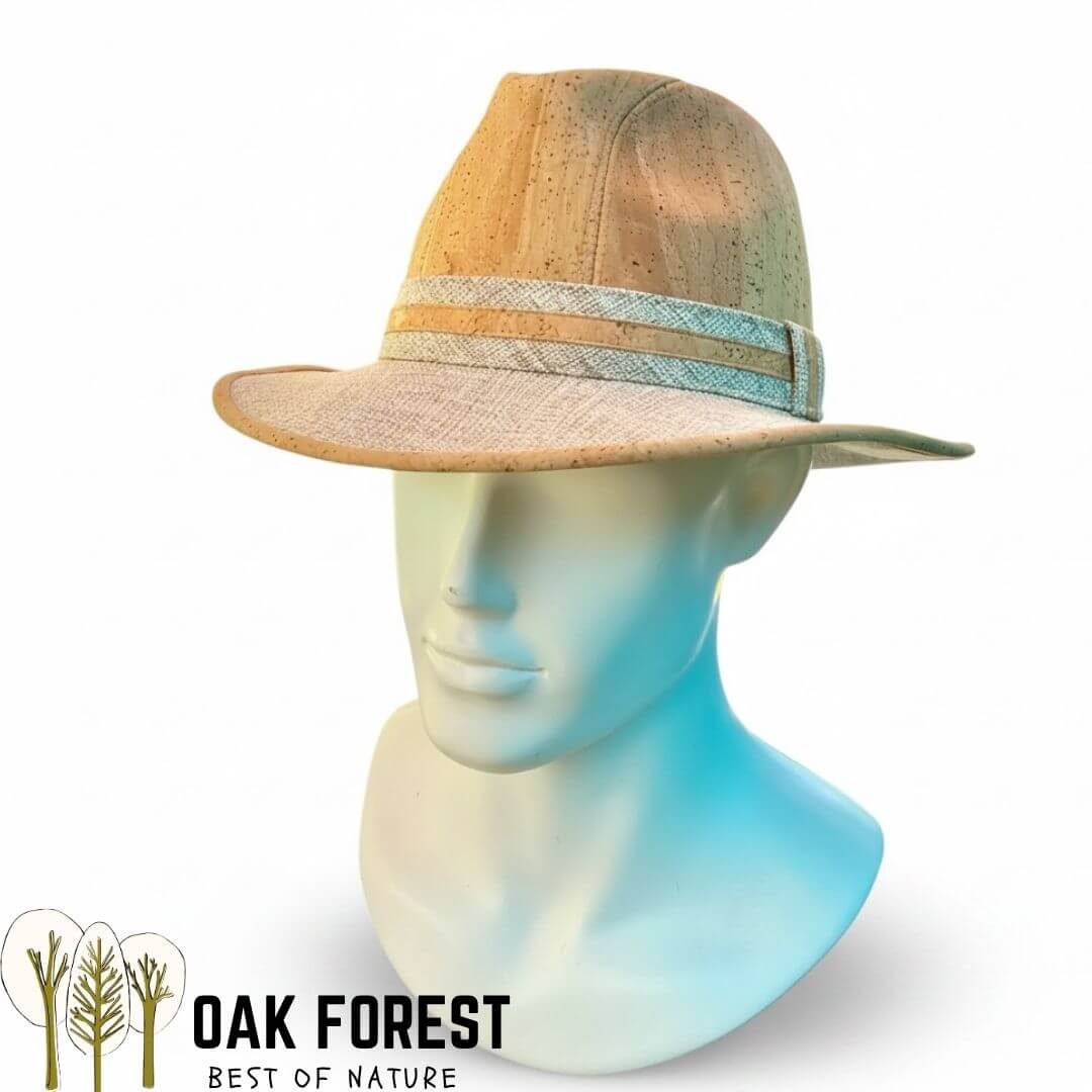 Chapeau fedora Riviera en liège naturel et tissu tissé, présenté sur mannequin, vue de face