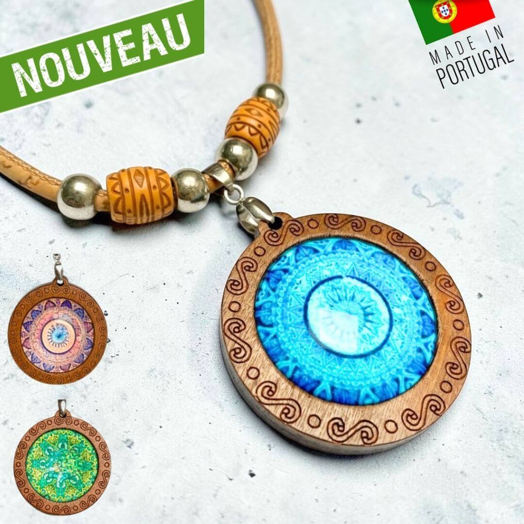 Collier Spirit complet à plat, cordon liège 50 cm avec perles sculptées et pendentif mandala
