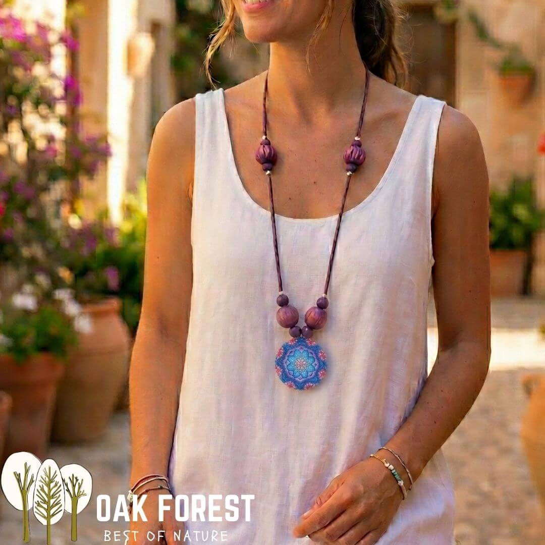 Collier sautoir en liège artisanal "Hippie Violet"- Mandala en bois