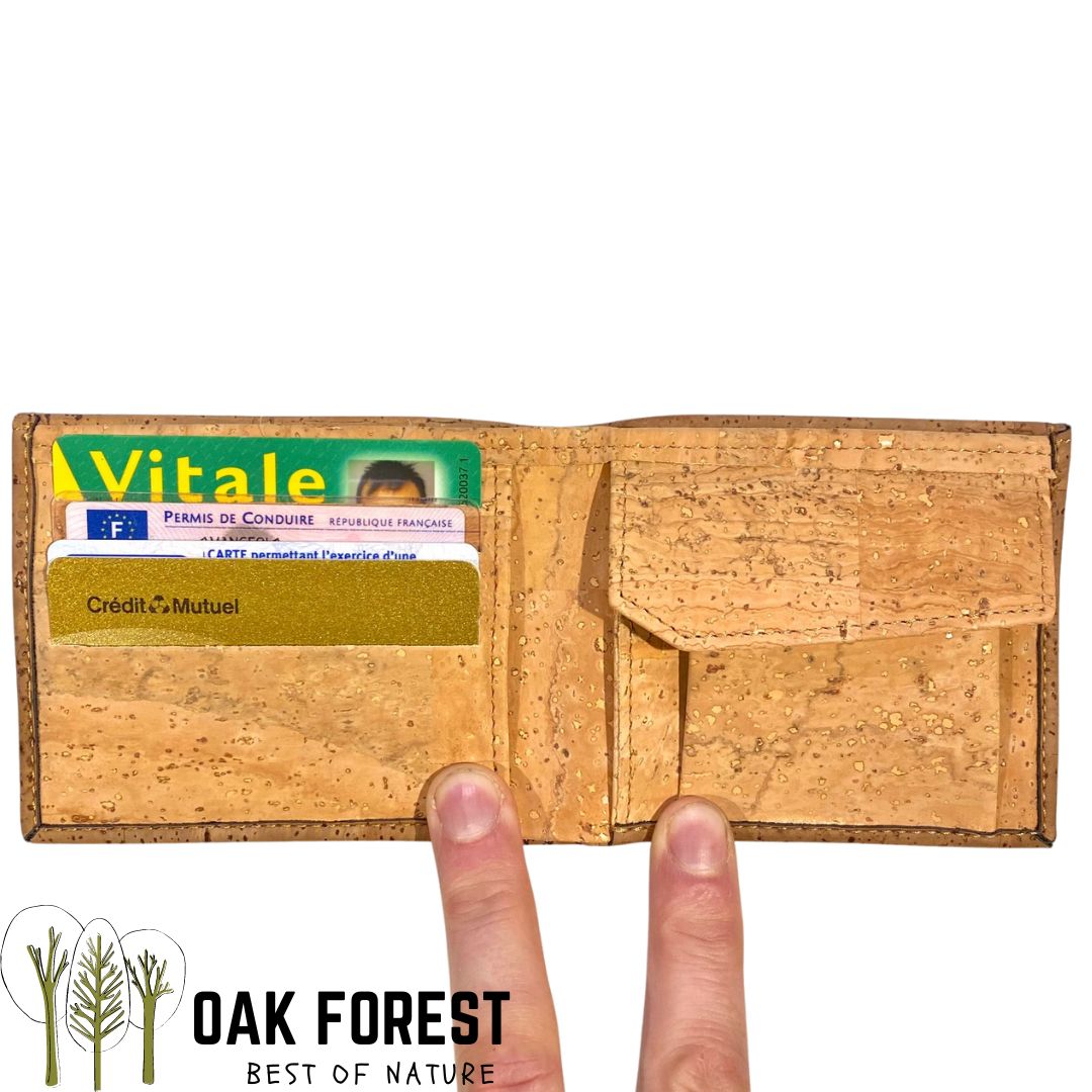 portefeuille vegan homme liège -  portefeuille compacte homme naturel - portefeuille cuir vegetal - portefeuille végétalien - portefeuille homme portugal - portefeuille fete des pères - portefeuille beige en bois -  portefeuille idée cadeaux