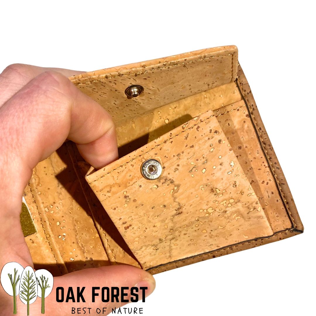 portefeuille vegan homme liège -  portefeuille compacte homme naturel - portefeuille cuir vegetal - portefeuille végétalien - portefeuille homme portugal - portefeuille fete des pères - portefeuille beige en bois -  portefeuille idée cadeaux