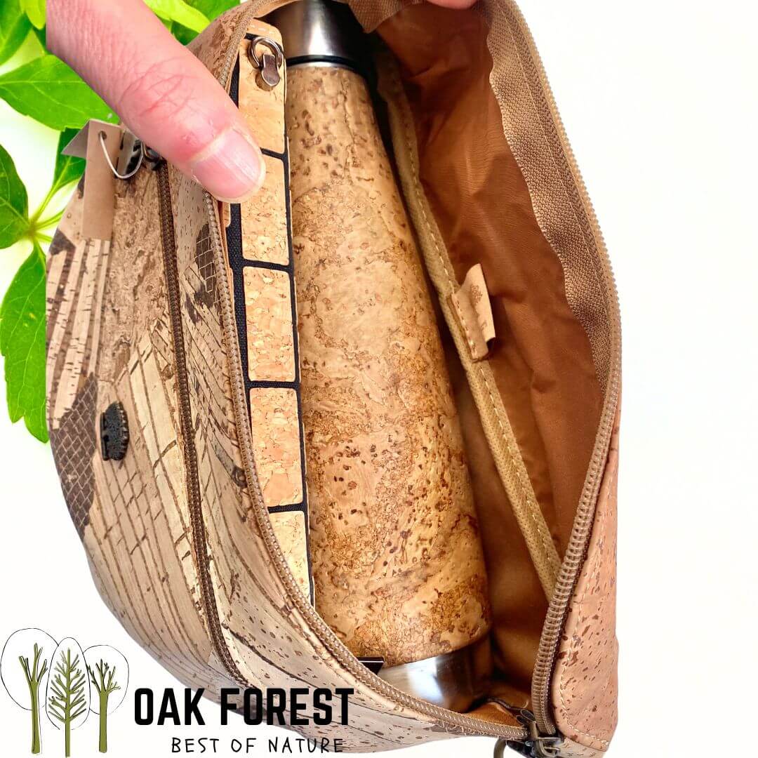 sac banane en liege - sac banane en liège - sac banane homme vegan liege - sac banane femme vegan liège portugal - sac banane vegan - sac banane cuir végétal - sac banane artisanale made in france - sac banane made in Portugal - sac banane cuir de liège - Montado - Sac montado - sac liege montado - sac banane montado