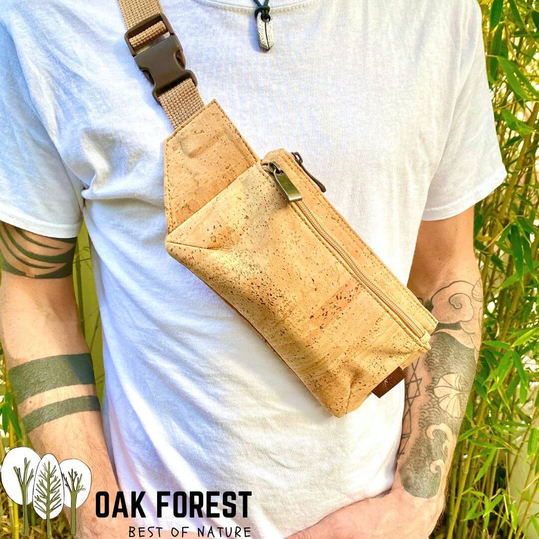 sac banane en liege - sac banane en liège - sac banane homme vegan liege - sac banane femme vegan liège portugal - sac banane vegan - sac banane cuir végétal - sac banane artisanale made in france - sac banane made in Portugal - sac banane cuir de liège