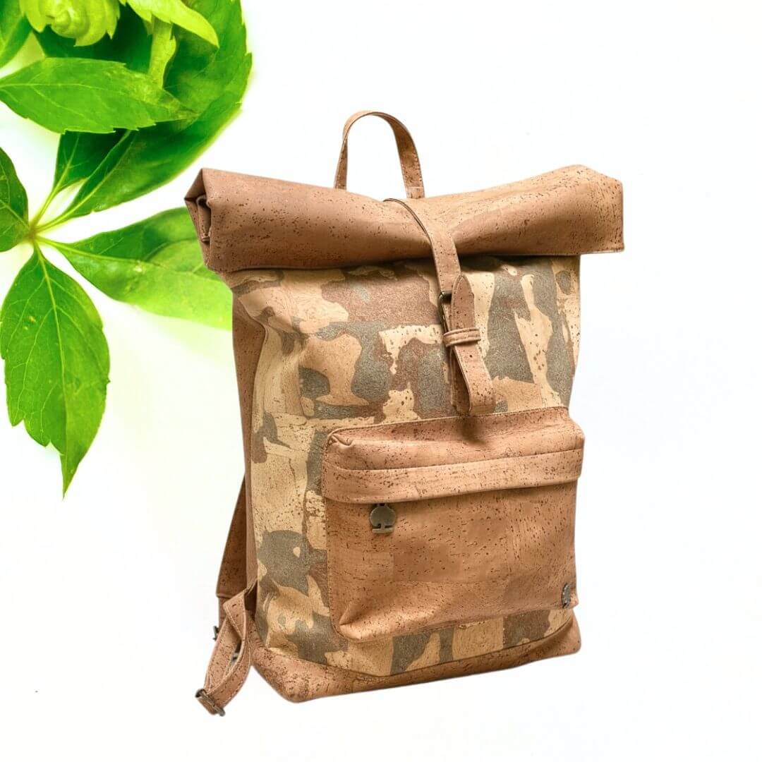 Grand sac à dos roll-top Camouflage en liège naturel avec motif camouflage et poche avant