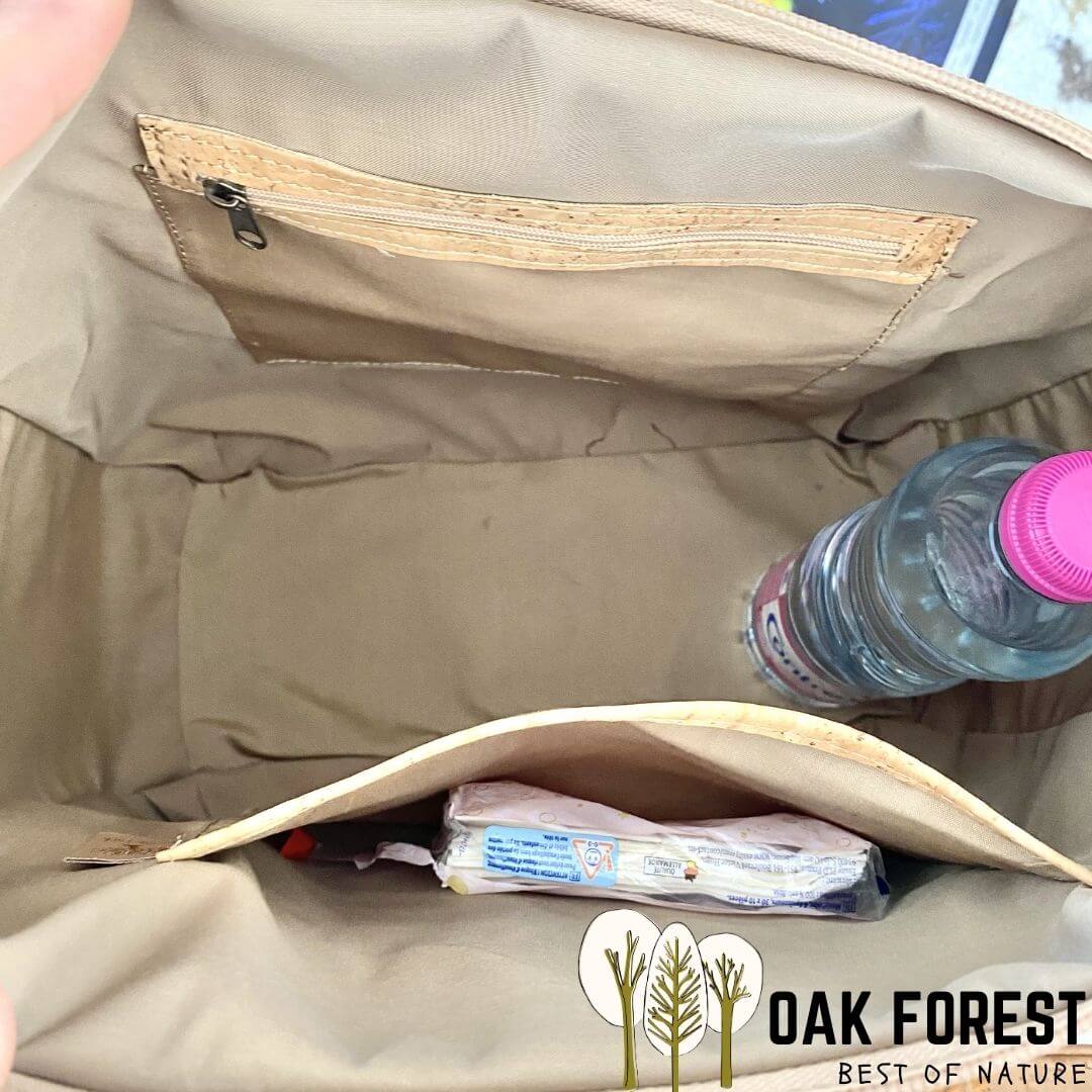 sac liege portugal - sac à main femme vegan - sac liège vegan made in france - sac made in France - sac artisanal haut de gamme - joli sac liège femme - idée cadeaux femme - sac en liege végétal - sac cuir végétal - sac liege portugal - sac femme vegan léger - sac léger femme - sac chic en liège - sac habillé en liège - sac liege original