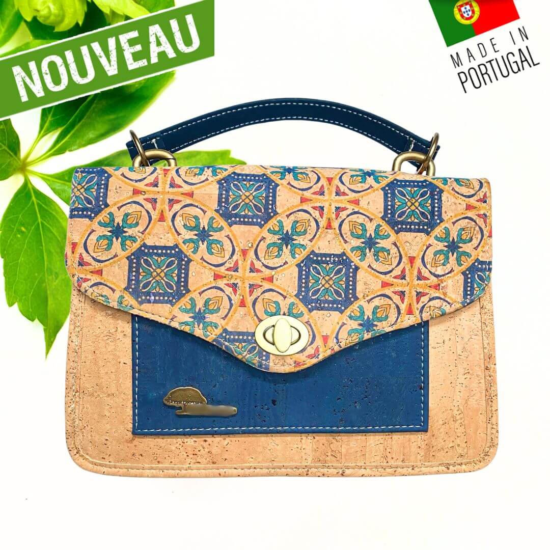 sac en liège - sac en liege - sac bandoulière en liège - sac bandouliere en liege - sac à main liège - sac bandoulière femme - sac origami - sac original - sac vegan - sac cuir végétal - sac bandoulière pas cher - sac bandoulière petit prix- sac naturel - petit sac fille - sac pratique - sac géométrique-sac à main en liège - sac bleu marine femme vegan