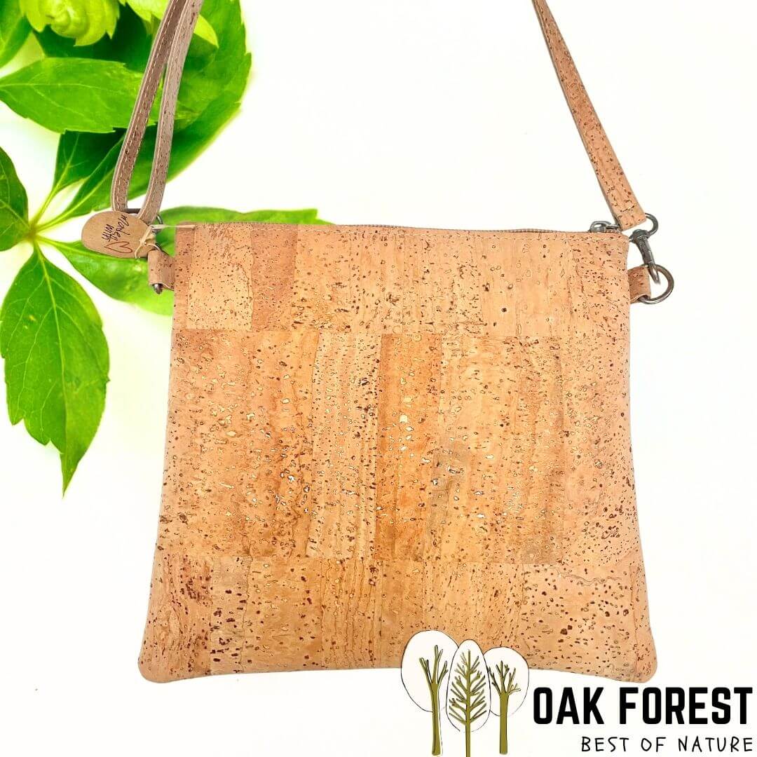 sac en liège - sac bandoulière en liège - sac femme - sac a main femme - sac vegan - sac végétal  sac végétarien - sac cuir végétal - sac Portugal  sac pas cher - sac tendance - sac en liège France - sac vegan femme - sac léger et pratique - sac naturel - sac artisanal - manga - sac manga - sac camel - petit sac pratique - sac fille - idée cadeau vegan