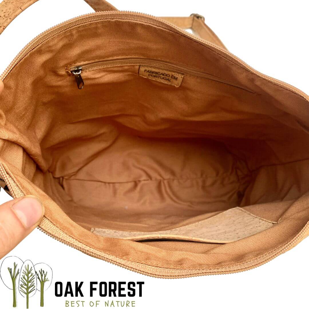 sac en liège - sac en liege - sac bandoulière en liège - sac bandouliere en liege - sac à main liège - sac bandoulière femme - sac origami - sac original - sac vegan - sac cuir végétal - sac bandoulière pas cher - sac bandoulière petit prix- sac naturel - petit sac fille - sac pratique - sac géométrique - sac femme bleu vegan - sac bleu roi - sac design laser portugal