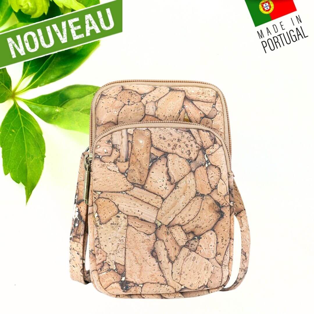 pochette vegan en liege - sac bandouliere liege - sac femme vegan - sac bandoulière en liège - sac liege portugal - pochette légère en liege - pochette cuir végétal - sac bandouliere femme vegan - petit sac léger - petit sac végétal - cuir vegan - pochette en liège