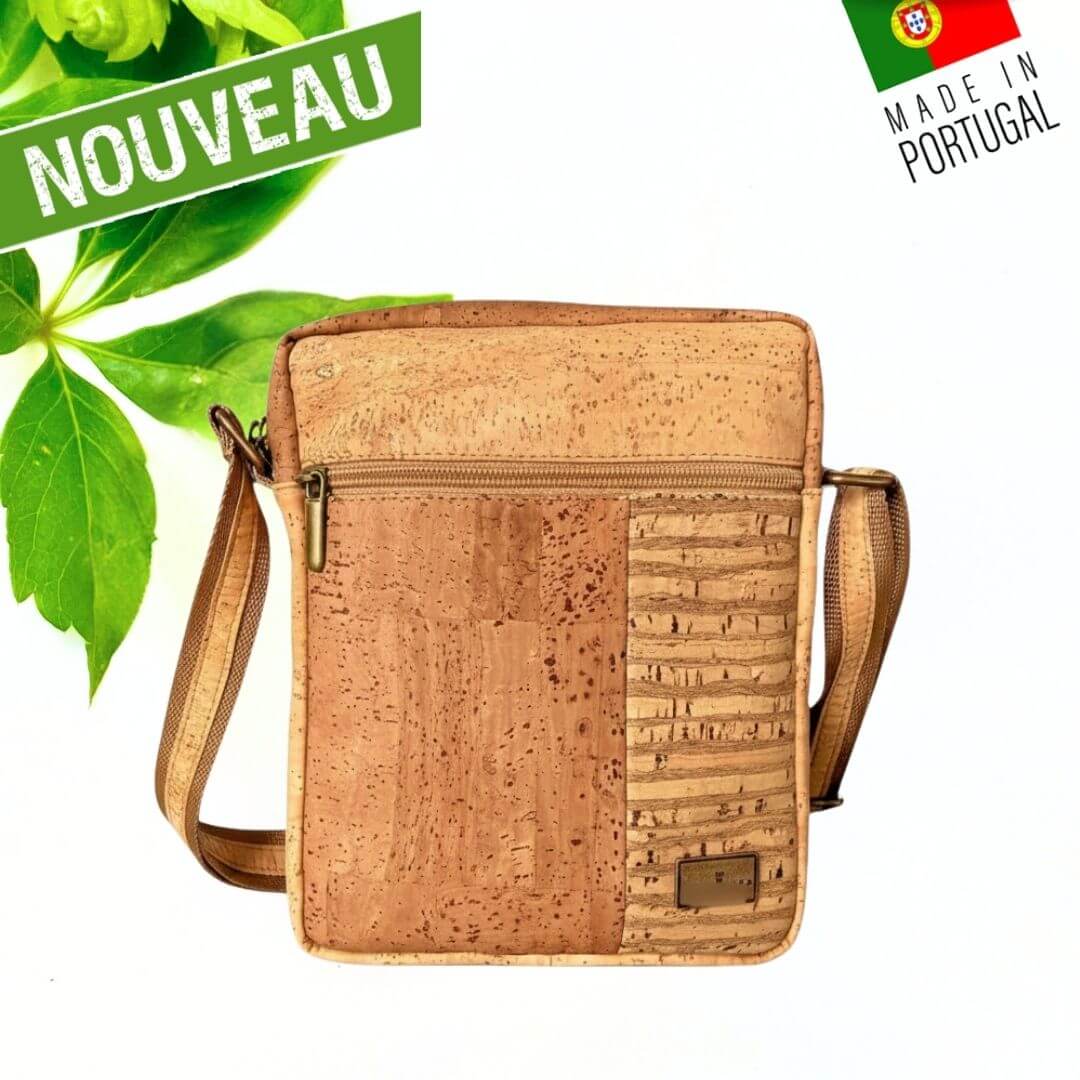 Sacoche homme Street Camel en liège naturel camel, vue de face avec poche zippée et panneau zébré