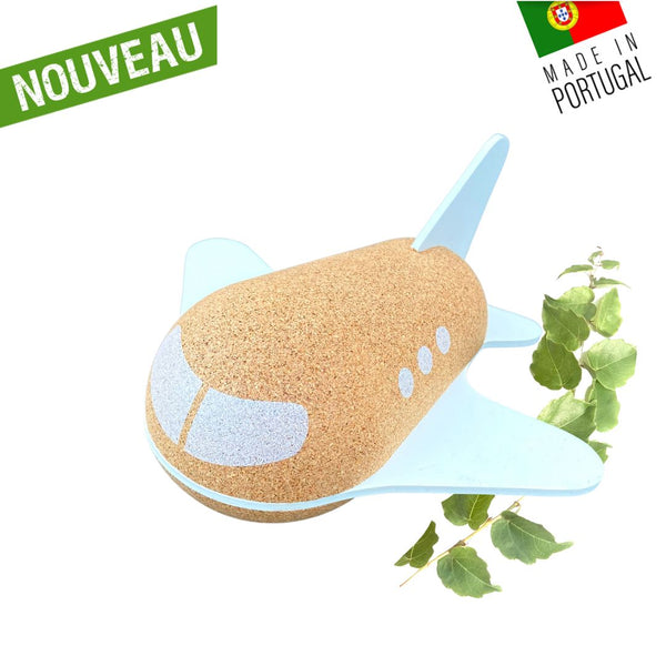 jouet en liege - jouet bois - jouets bois - jouet vegan - jouet ecoresponsable - jouets eco responsable - jouet original - jouet naturel - voiture de course en liege - voiture de course en bois - jouet artisanal - jouet garçon - jouet fille - jouet écologique - avion liege - avion en liège