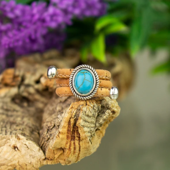 bague en liege turquoise - bague en liège - bague femme naturel - bague cuir végétal - bague vegan tendance - idée cadeau fêtes des mères - bague pas cher - bague liège du portugal - bague en bois - bague femme eco responsable